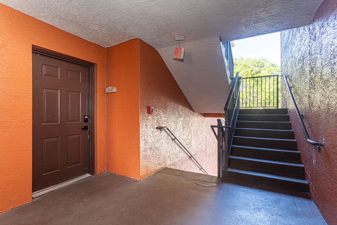 For Rent: $2,200 (1 beds, 1 baths, 1026 Square Feet)