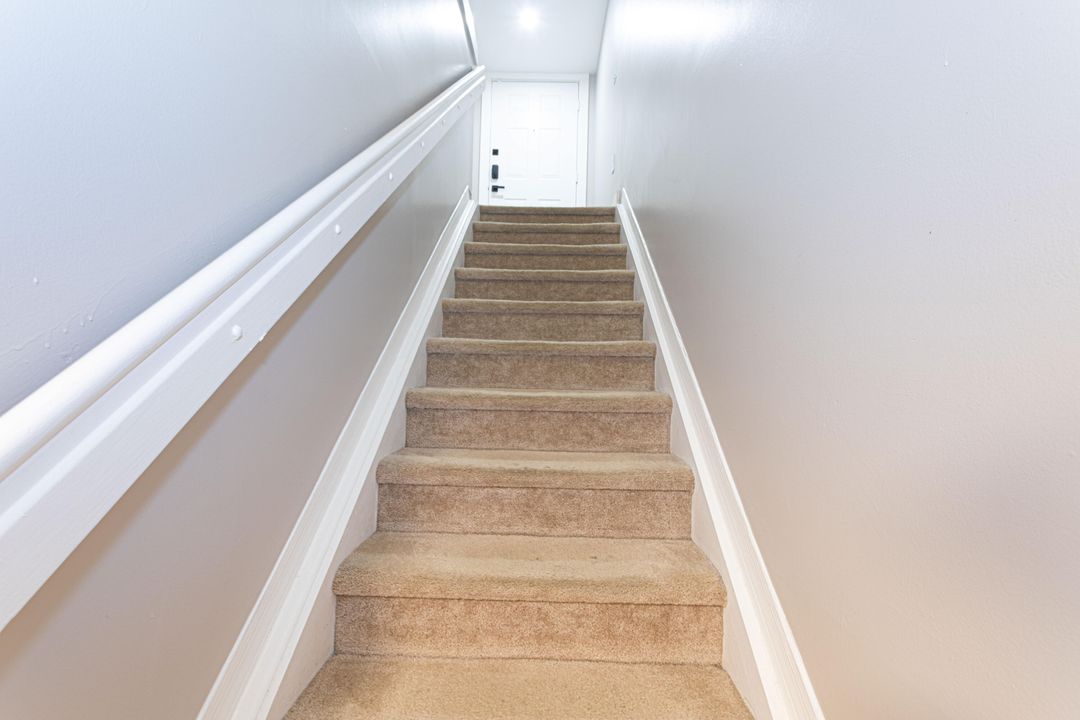 For Rent: $2,200 (1 beds, 1 baths, 1026 Square Feet)