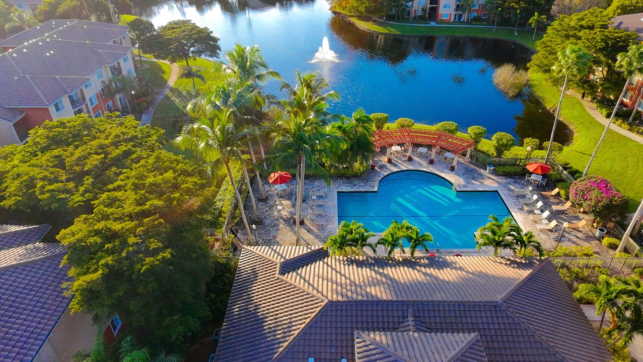 For Rent: $2,200 (1 beds, 1 baths, 1026 Square Feet)