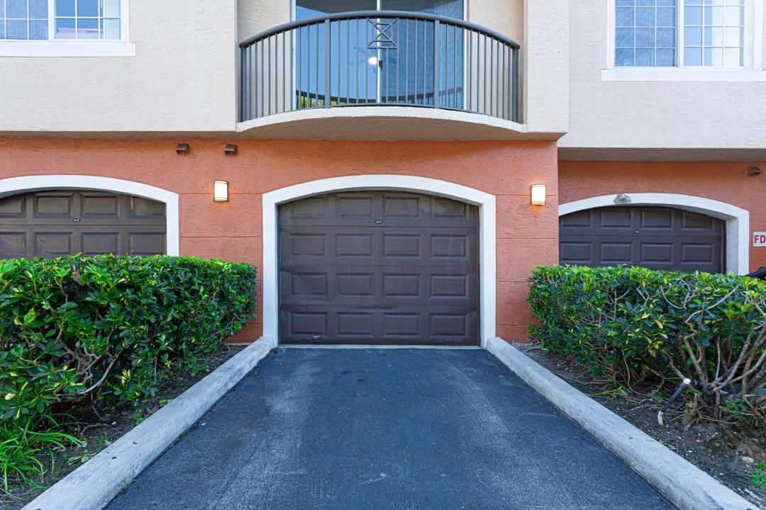 For Rent: $2,200 (1 beds, 1 baths, 1026 Square Feet)