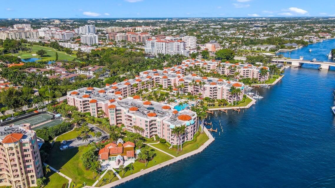 На продажу: $1,275,000 (2 спален, 2 ванн, 1785 Квадратных фут)