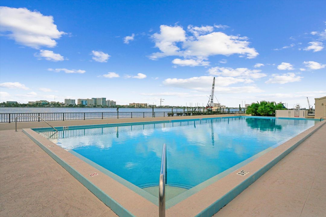 For Sale: $6,685,000 (3 beds, 4 baths, 3379 Square Feet)