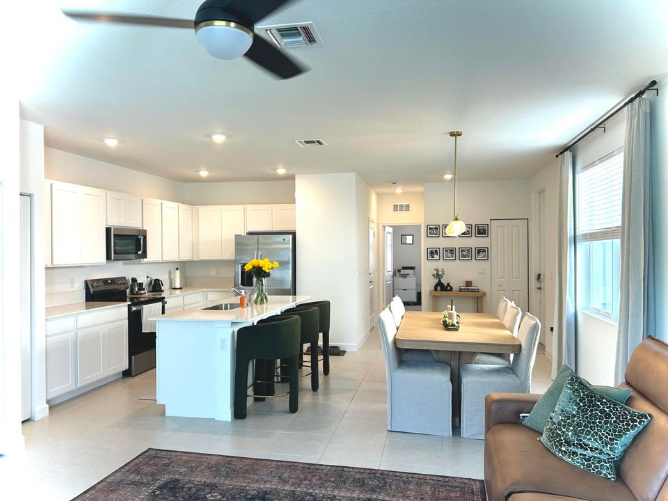 En Venta: $405,000 (3 camas, 2 baños, 1821 Pies cuadrados)