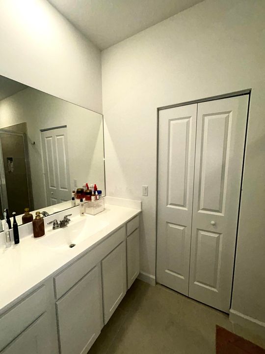 En Venta: $405,000 (3 camas, 2 baños, 1821 Pies cuadrados)