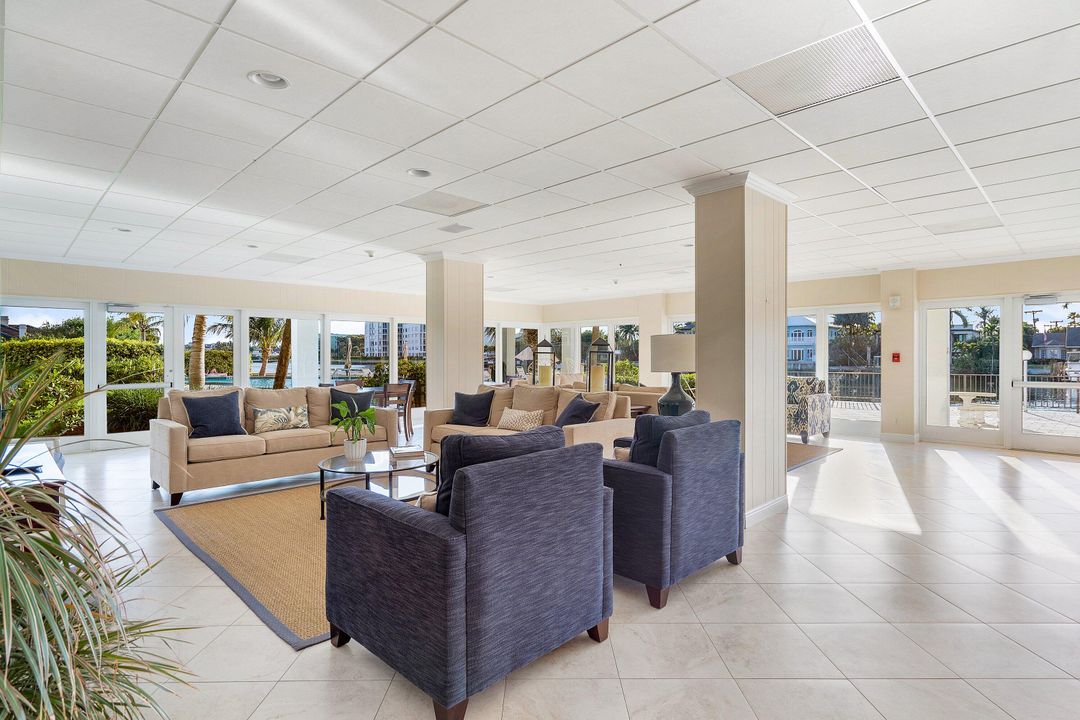 待售: $1,595,000 (2 贝兹, 2 浴室, 1729 平方英尺)