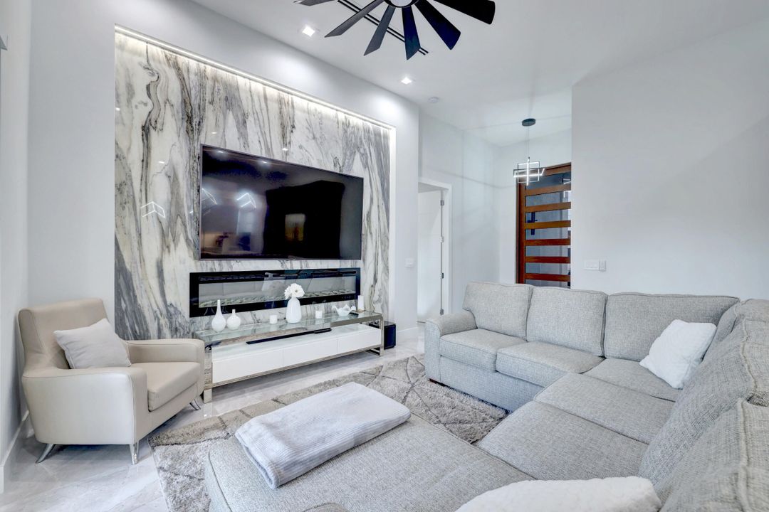 For Sale: $949,000 (4 beds, 4 baths, 2221 Square Feet)