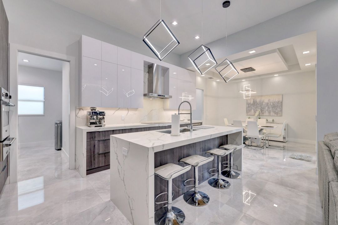 For Sale: $949,000 (4 beds, 4 baths, 2221 Square Feet)