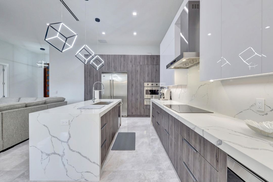 For Sale: $949,000 (4 beds, 4 baths, 2221 Square Feet)