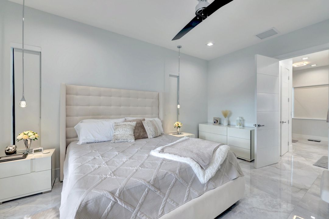 For Sale: $949,000 (4 beds, 4 baths, 2221 Square Feet)