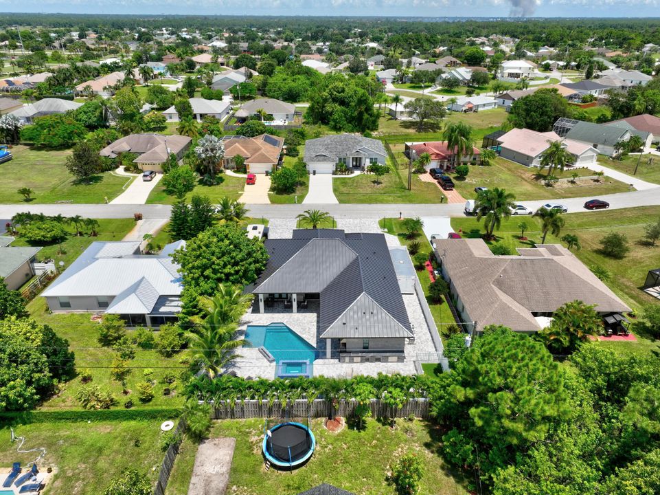 For Sale: $949,000 (4 beds, 4 baths, 2221 Square Feet)