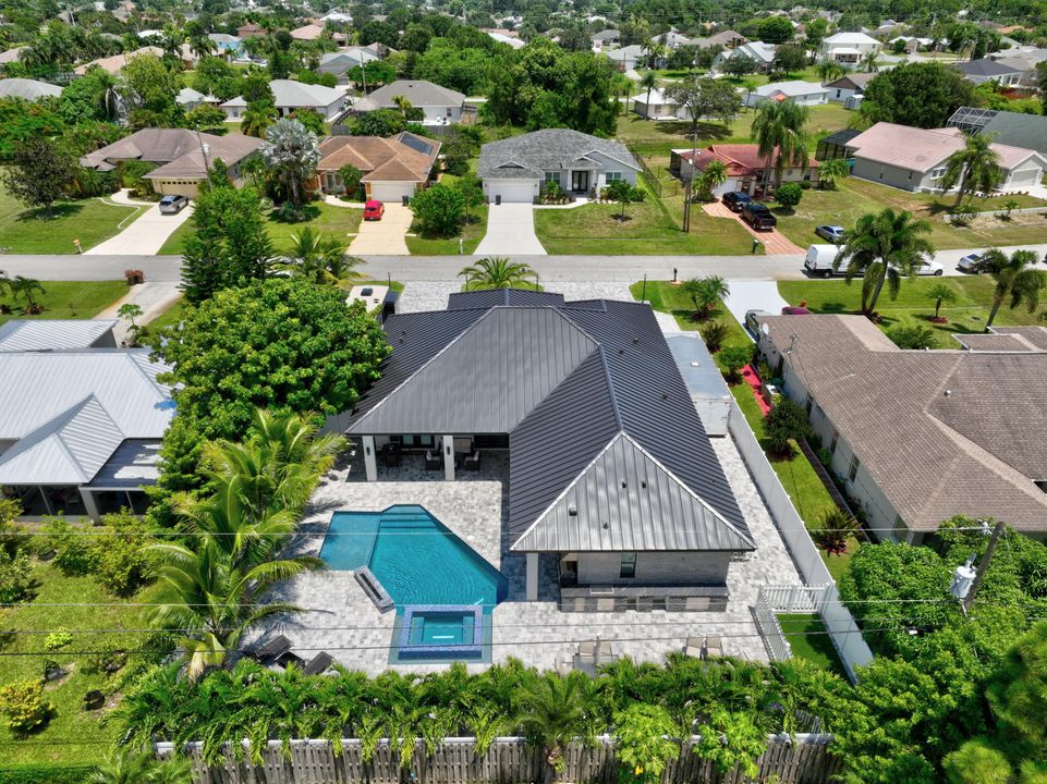 For Sale: $949,000 (4 beds, 4 baths, 2221 Square Feet)