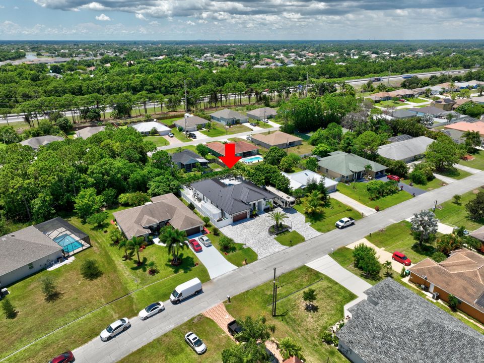 For Sale: $949,000 (4 beds, 4 baths, 2221 Square Feet)