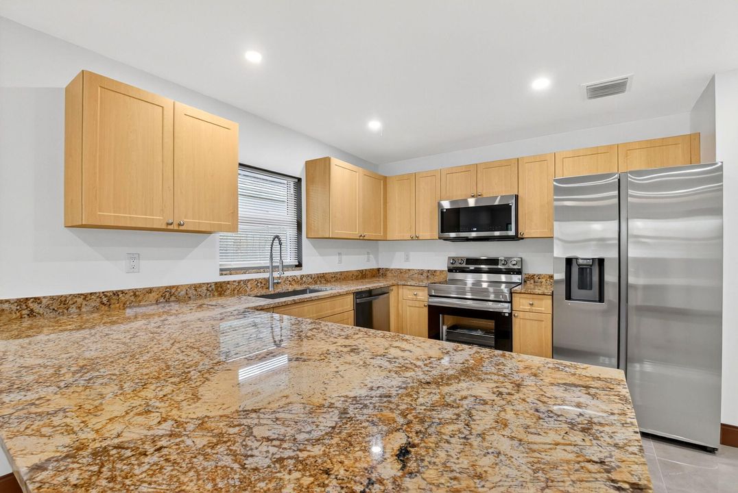 待售: $414,900 (3 贝兹, 2 浴室, 1175 平方英尺)