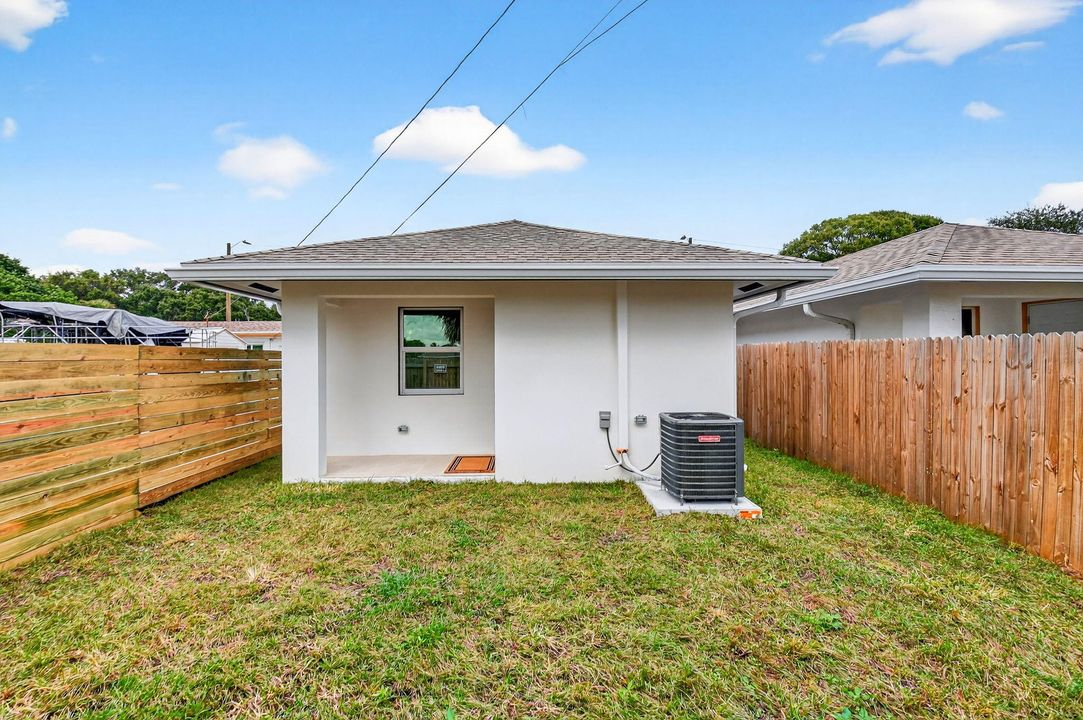 待售: $414,900 (3 贝兹, 2 浴室, 1175 平方英尺)