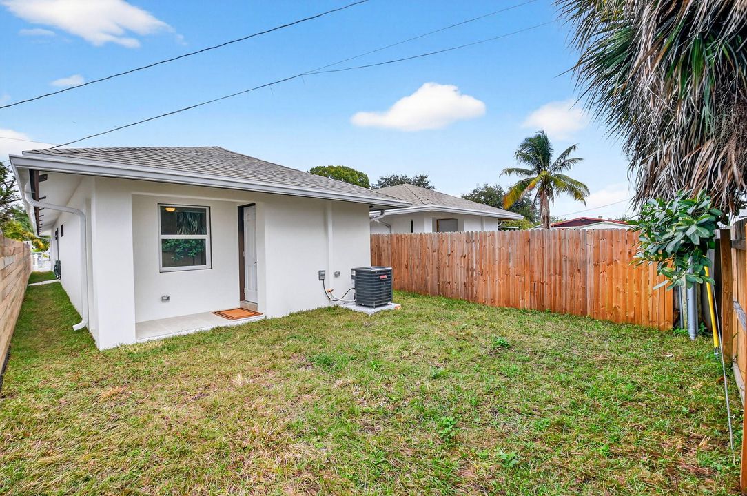 待售: $414,900 (3 贝兹, 2 浴室, 1175 平方英尺)