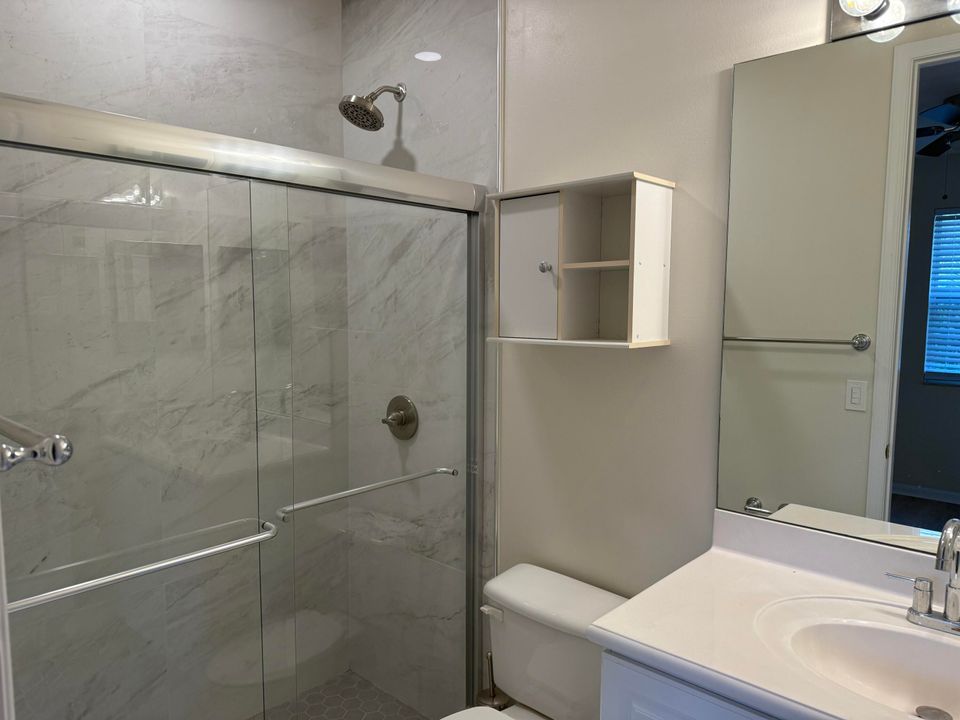 For Rent: $3,700 (4 beds, 3 baths, 1951 Square Feet)