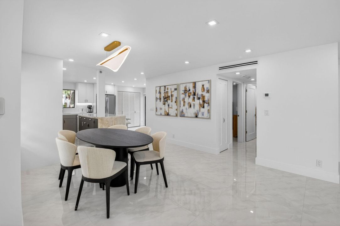 For Rent: $8,500 (2 beds, 2 baths, 1705 Square Feet)