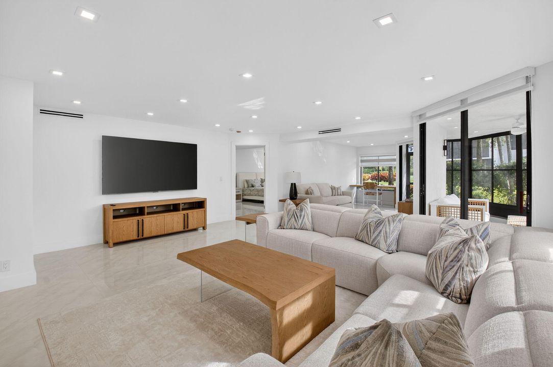 For Rent: $8,500 (2 beds, 2 baths, 1705 Square Feet)