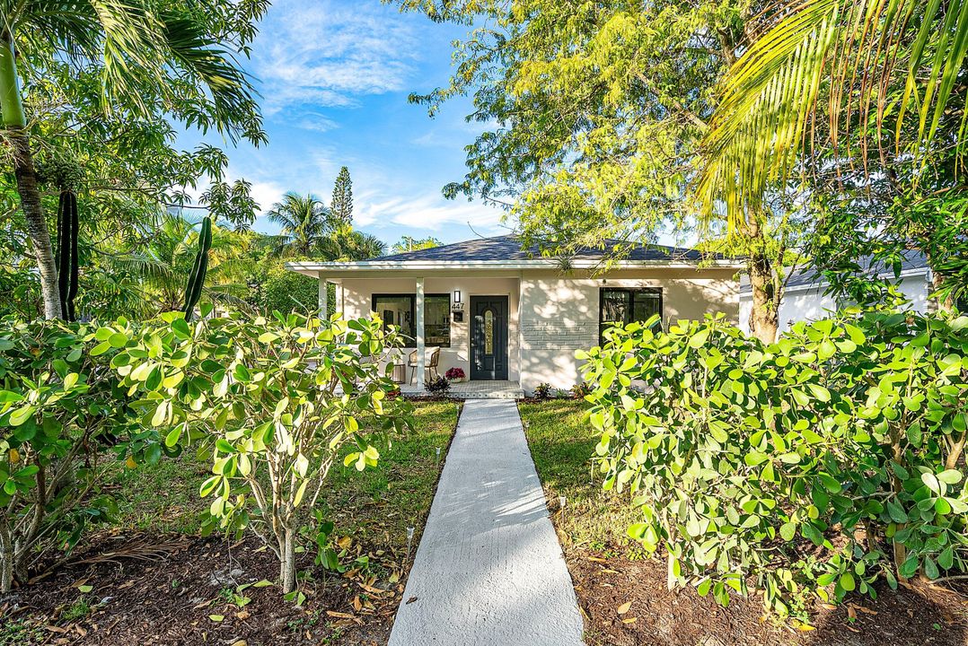 For Sale: $869,000 (2 beds, 2 baths, 1490 Square Feet)