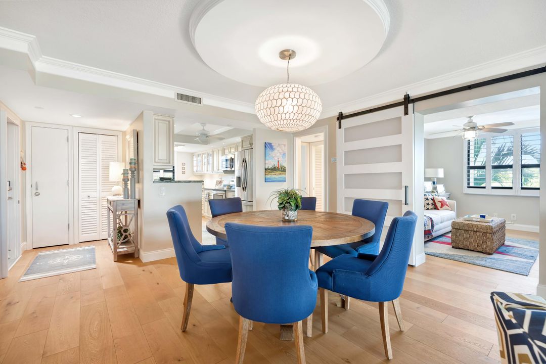 En Venta: $995,000 (2 camas, 2 baños, 1660 Pies cuadrados)