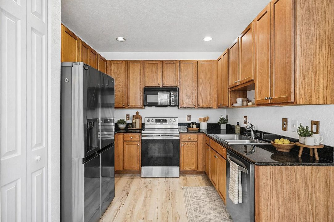 For Sale: $609,500 (4 beds, 2 baths, 1805 Square Feet)