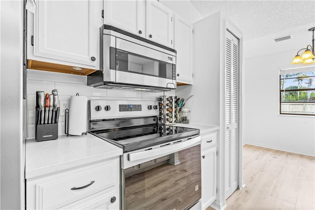 En Venta: $335,000 (3 camas, 2 baños, 1476 Pies cuadrados)