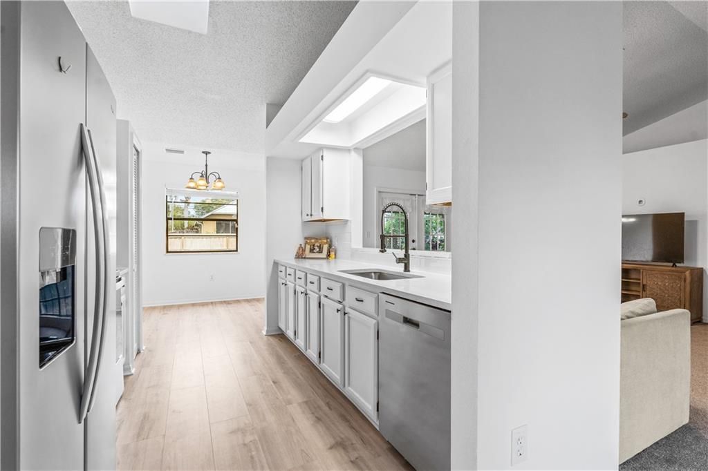 En Venta: $335,000 (3 camas, 2 baños, 1476 Pies cuadrados)