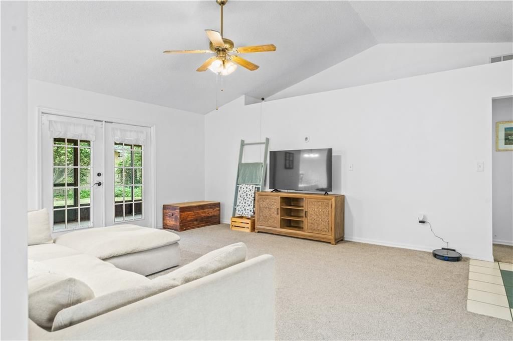 En Venta: $335,000 (3 camas, 2 baños, 1476 Pies cuadrados)