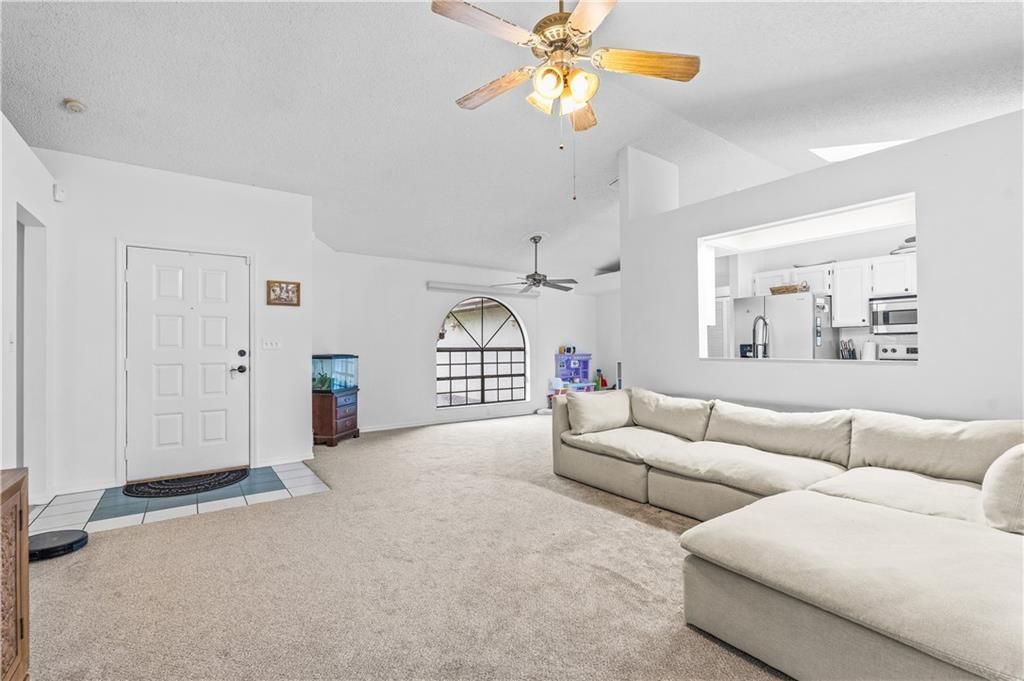 En Venta: $335,000 (3 camas, 2 baños, 1476 Pies cuadrados)