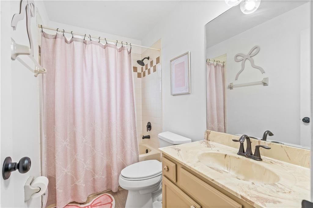 En Venta: $335,000 (3 camas, 2 baños, 1476 Pies cuadrados)