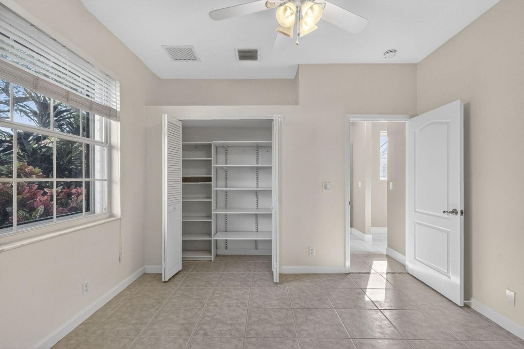 For Sale: $830,000 (4 beds, 4 baths, 3001 Square Feet)