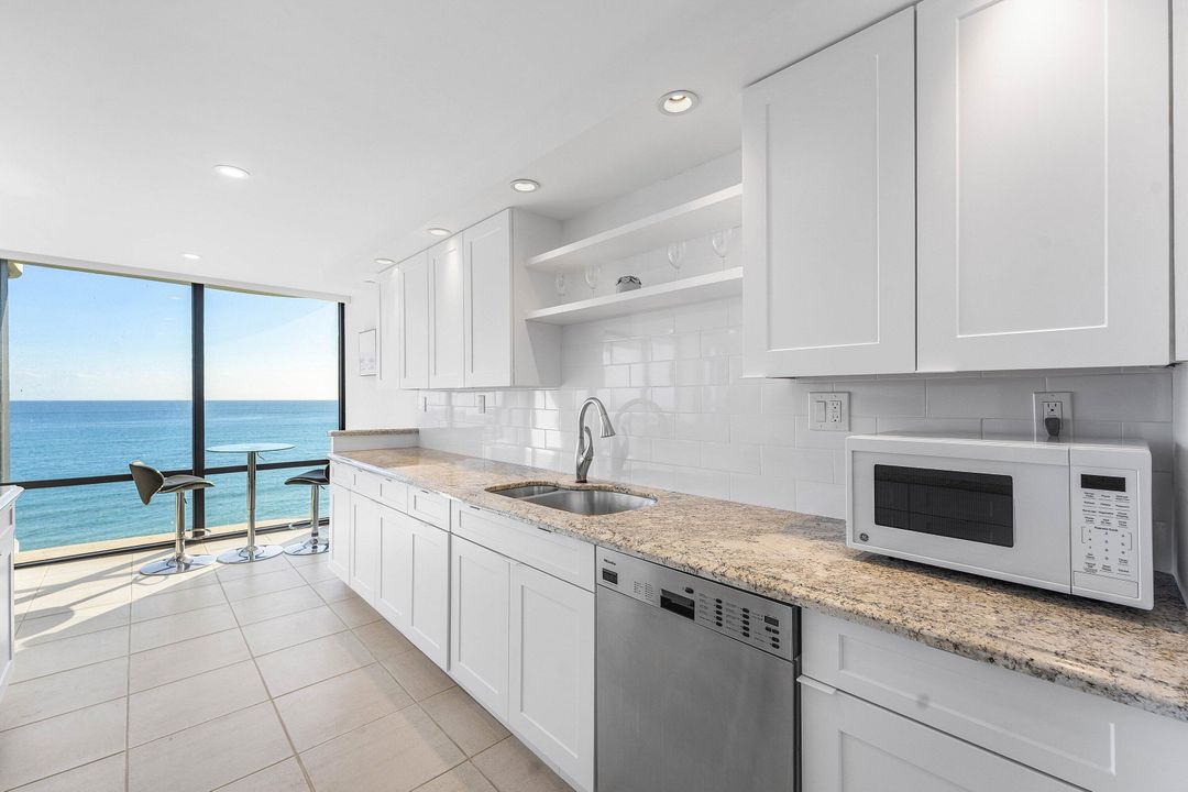 На продажу: $1,950,000 (2 спален, 2 ванн, 1526 Квадратных фут)