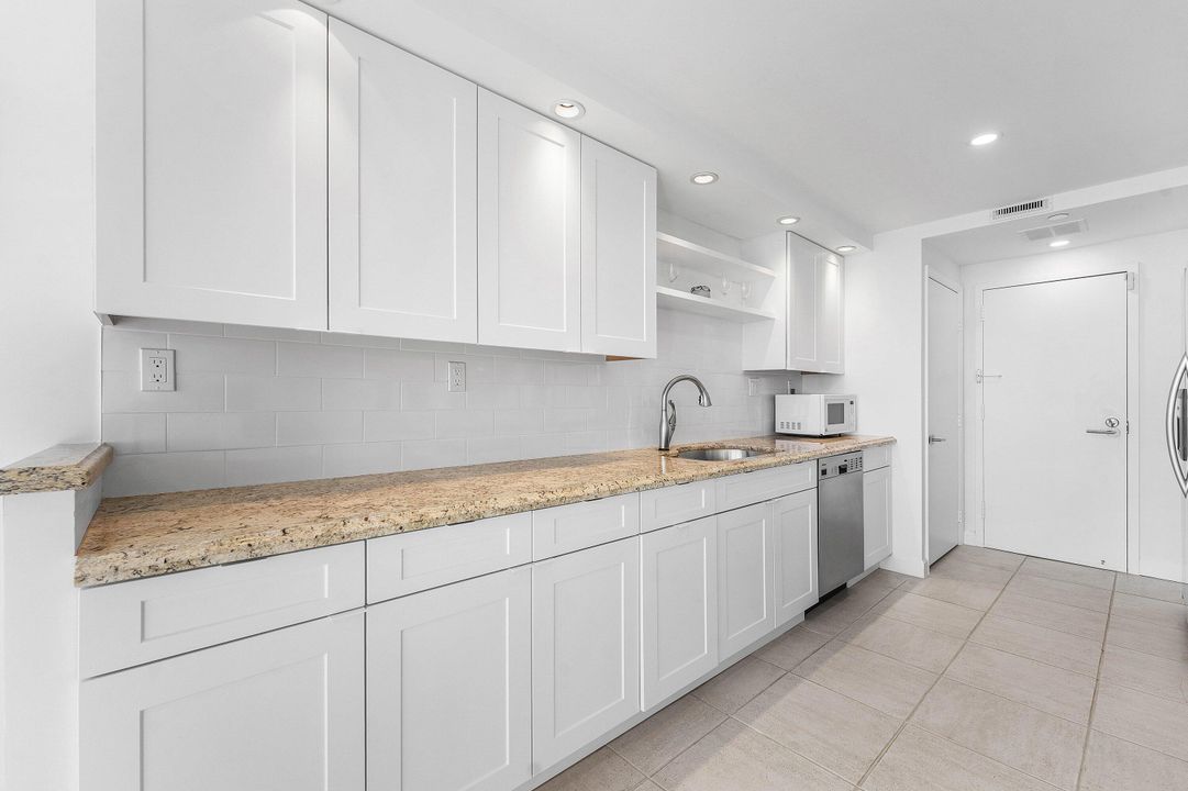 На продажу: $1,950,000 (2 спален, 2 ванн, 1526 Квадратных фут)