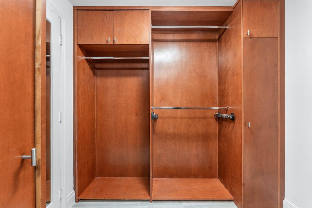 На продажу: $1,950,000 (2 спален, 2 ванн, 1526 Квадратных фут)