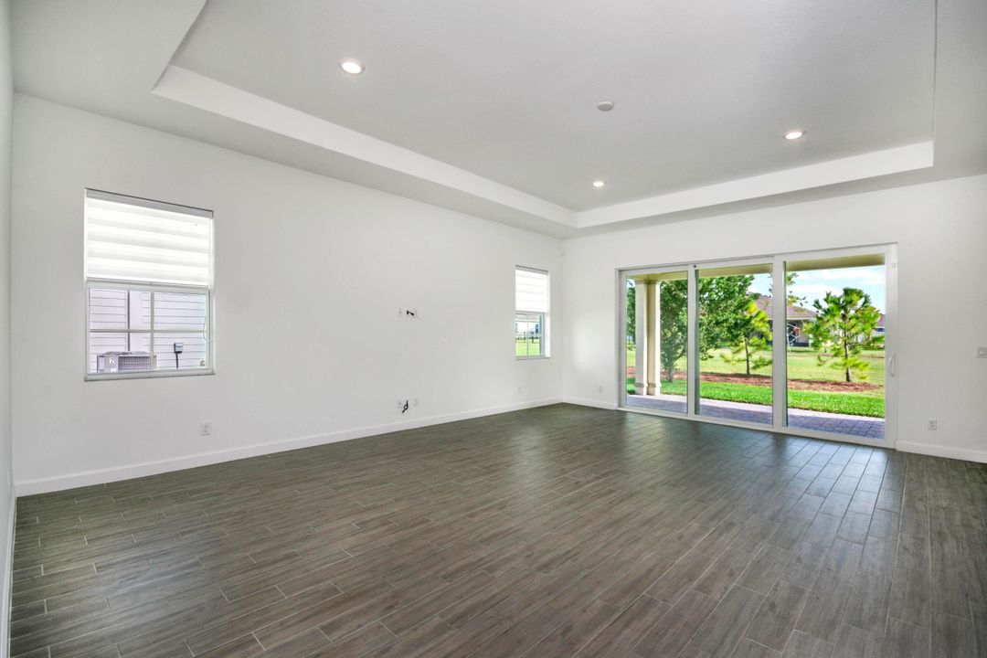 For Sale: $689,999 (3 beds, 3 baths, 2629 Square Feet)