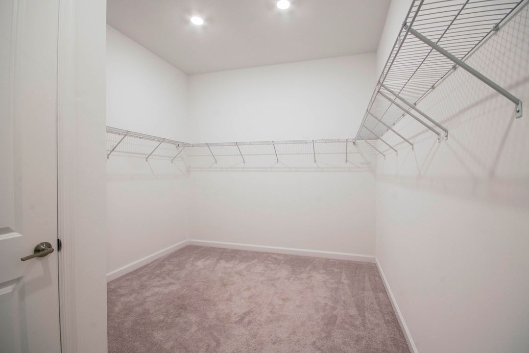 For Sale: $689,999 (3 beds, 3 baths, 2629 Square Feet)