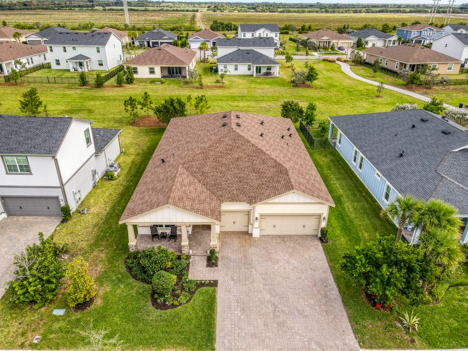 For Sale: $689,999 (3 beds, 3 baths, 2629 Square Feet)