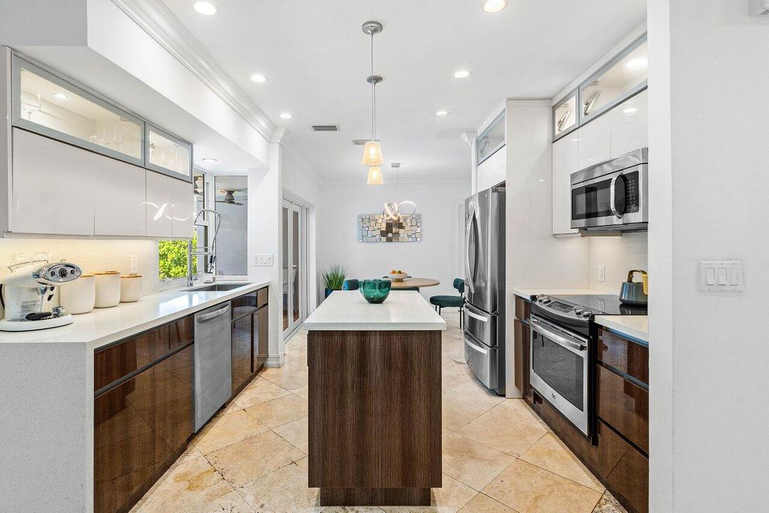 На продажу: $1,199,000 (3 спален, 2 ванн, 1521 Квадратных фут)