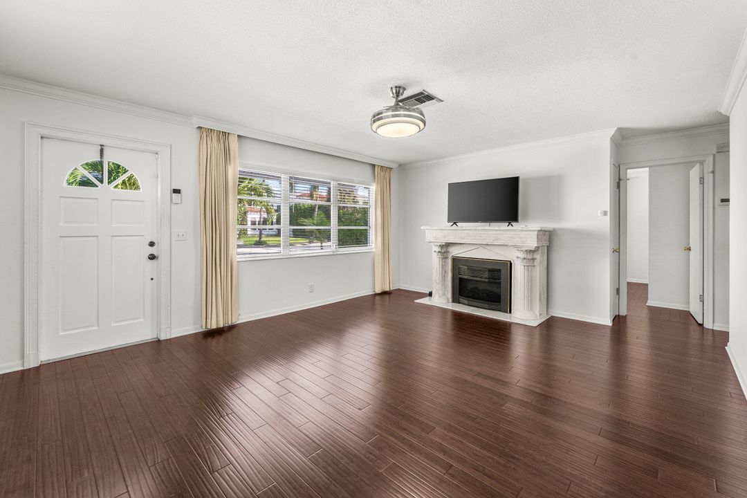 En Venta: $1,595,000 (4 camas, 4 baños, 2008 Pies cuadrados)