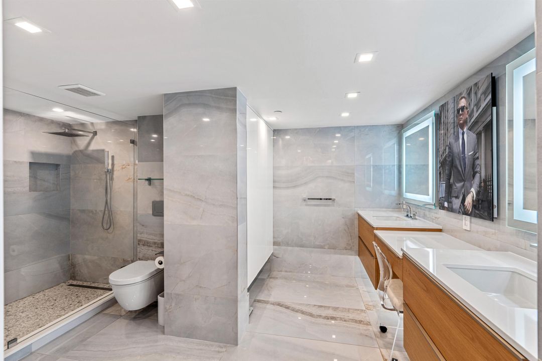 For Sale: $2,895,000 (3 beds, 2 baths, 2101 Square Feet)