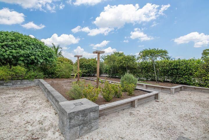 For Sale: $689,999 (3 beds, 3 baths, 2629 Square Feet)