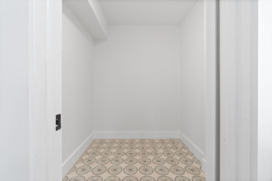 For Sale: $439,000 (2 beds, 2 baths, 1175 Square Feet)