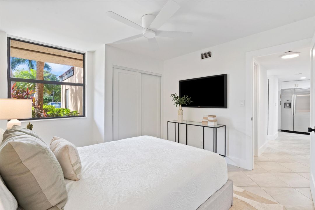 For Sale: $439,000 (2 beds, 2 baths, 1175 Square Feet)