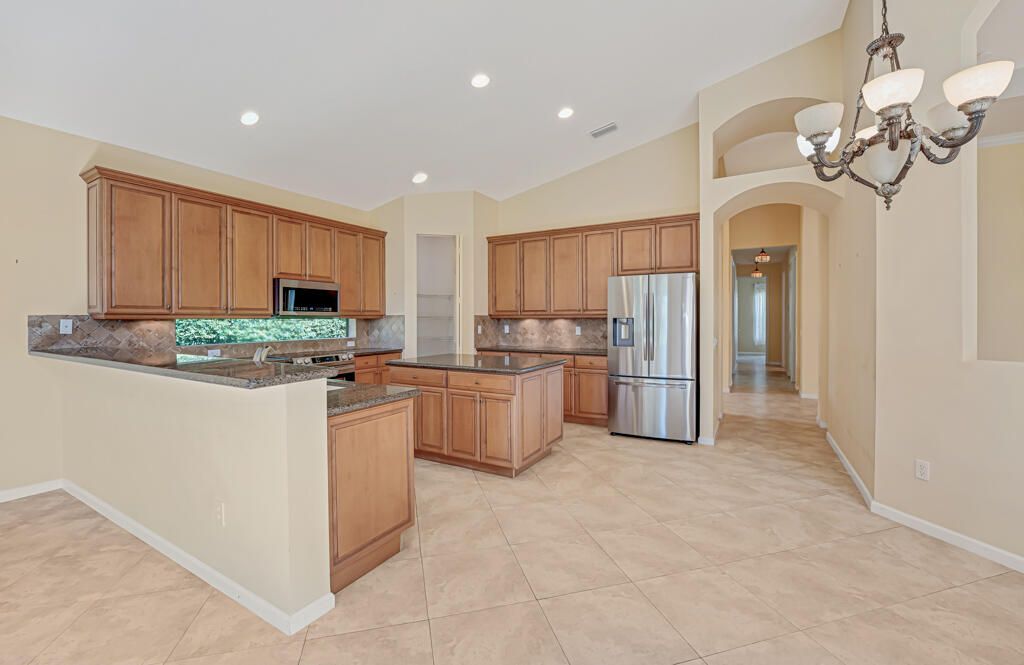 На продажу: $649,999 (4 спален, 2 ванн, 2796 Квадратных фут)