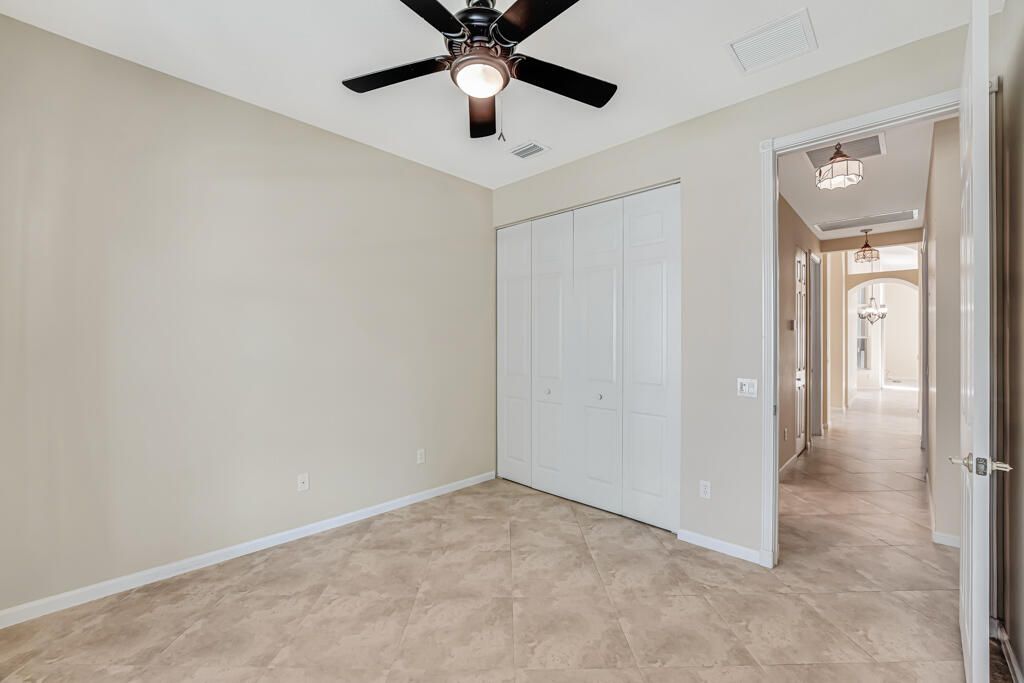 На продажу: $649,999 (4 спален, 2 ванн, 2796 Квадратных фут)