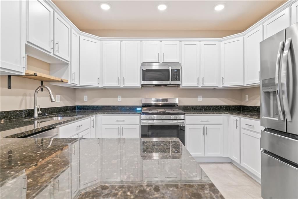 En Venta: $364,900 (3 camas, 2 baños, 1415 Pies cuadrados)