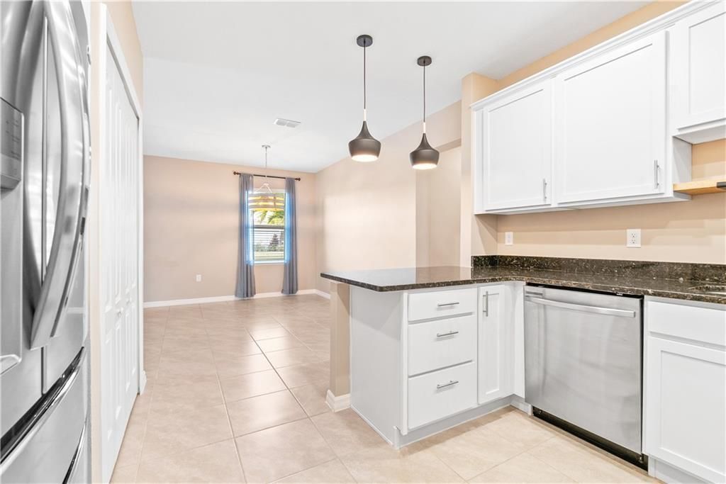 En Venta: $364,900 (3 camas, 2 baños, 1415 Pies cuadrados)