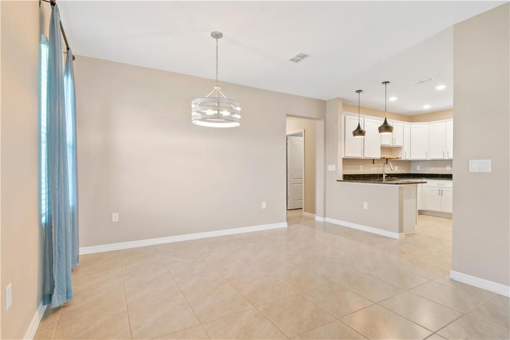 En Venta: $364,900 (3 camas, 2 baños, 1415 Pies cuadrados)