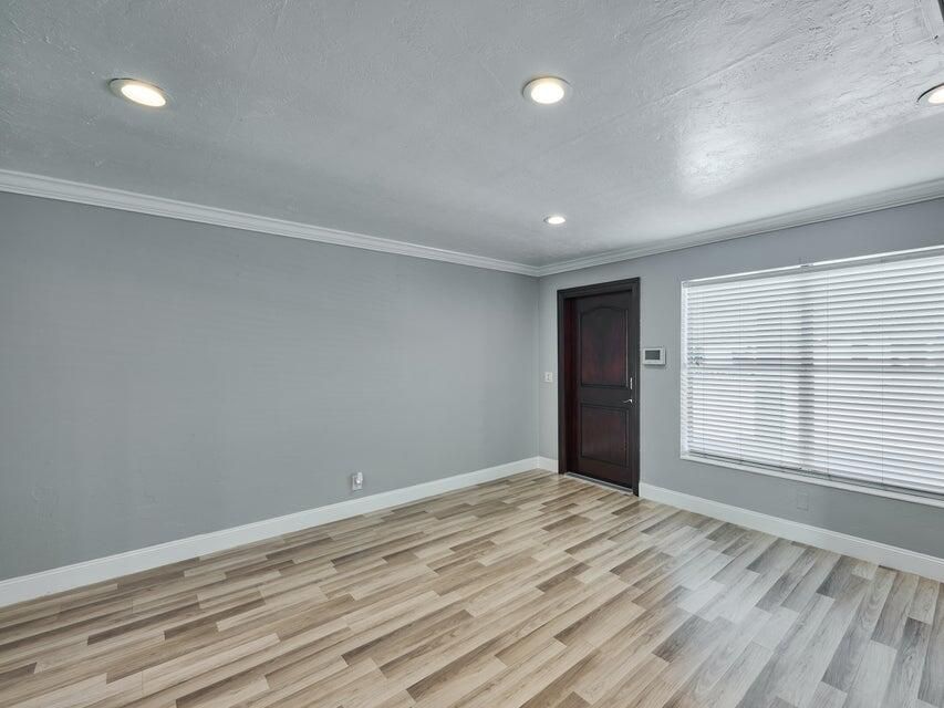 В аренду: $2,900 (3 спален, 2 ванн, 1499 Квадратных фут)