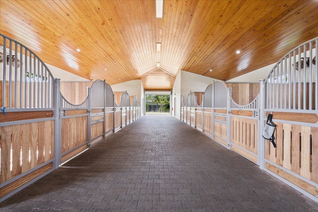 待售: $8,300,000 (6 贝兹, 6 浴室, 5788 平方英尺)